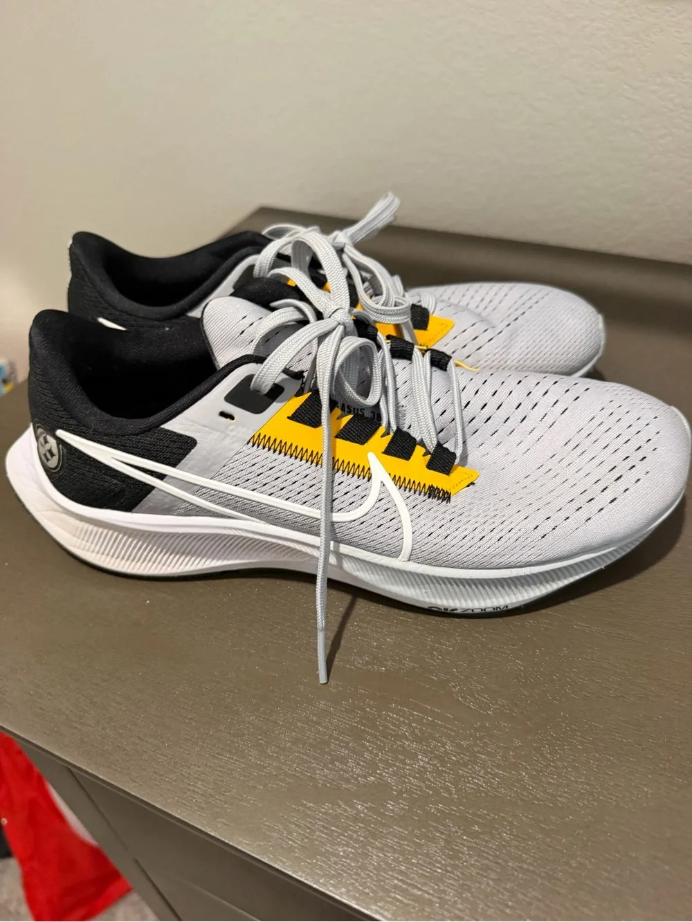 Steelers Nike Men's Running Shoes in Light Gray, Black & Yellow Accent